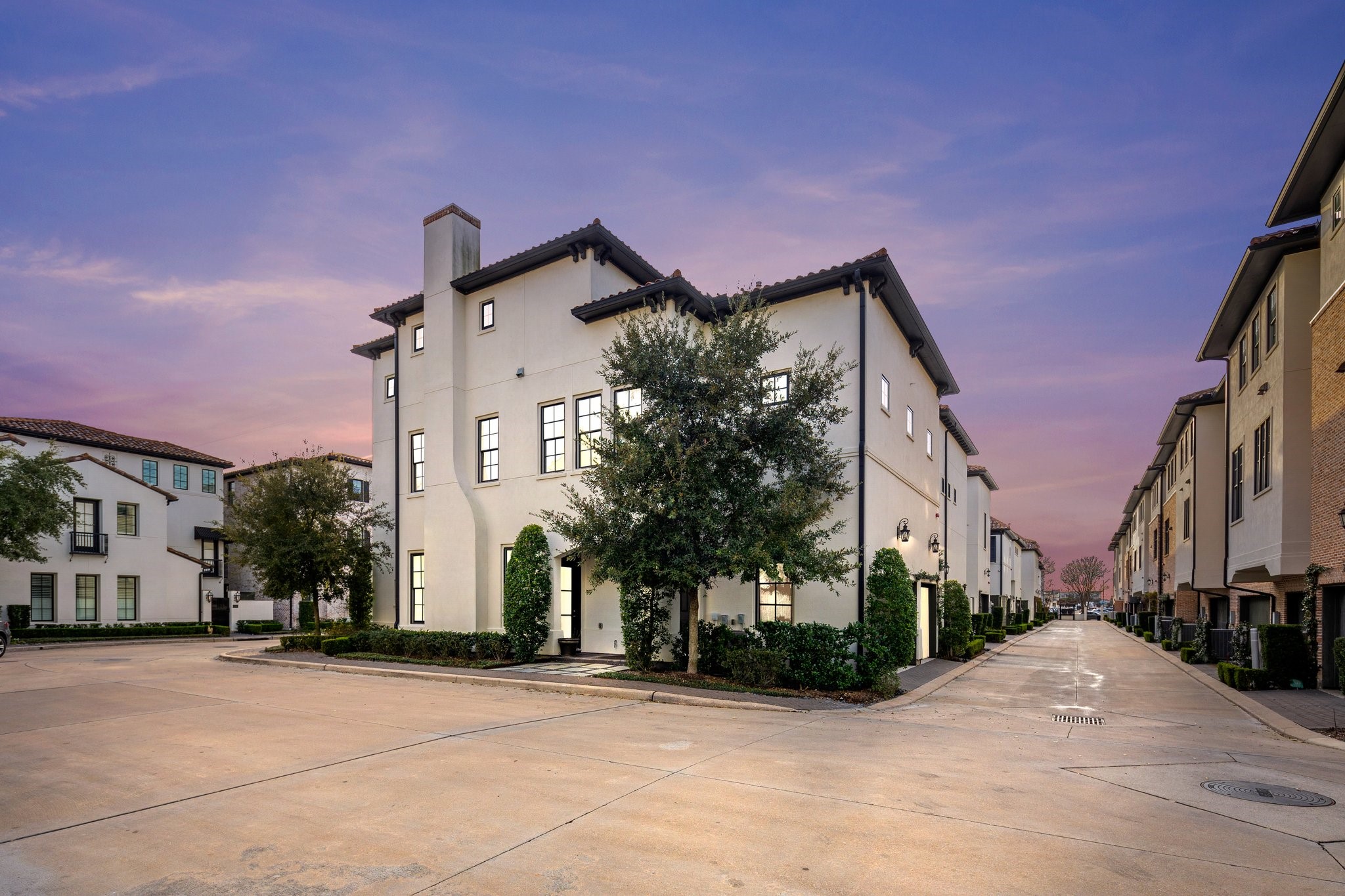 19 Southside Circle , Houston, TX, 77025 | 5412771 | Realty Texas LLC