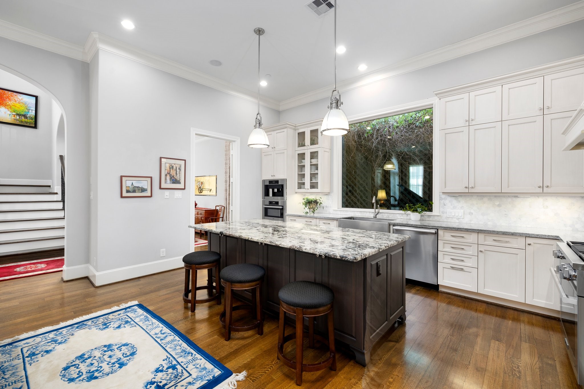 19 Southside Circle , Houston, TX, 77025 | 5412771 | Realty Texas LLC