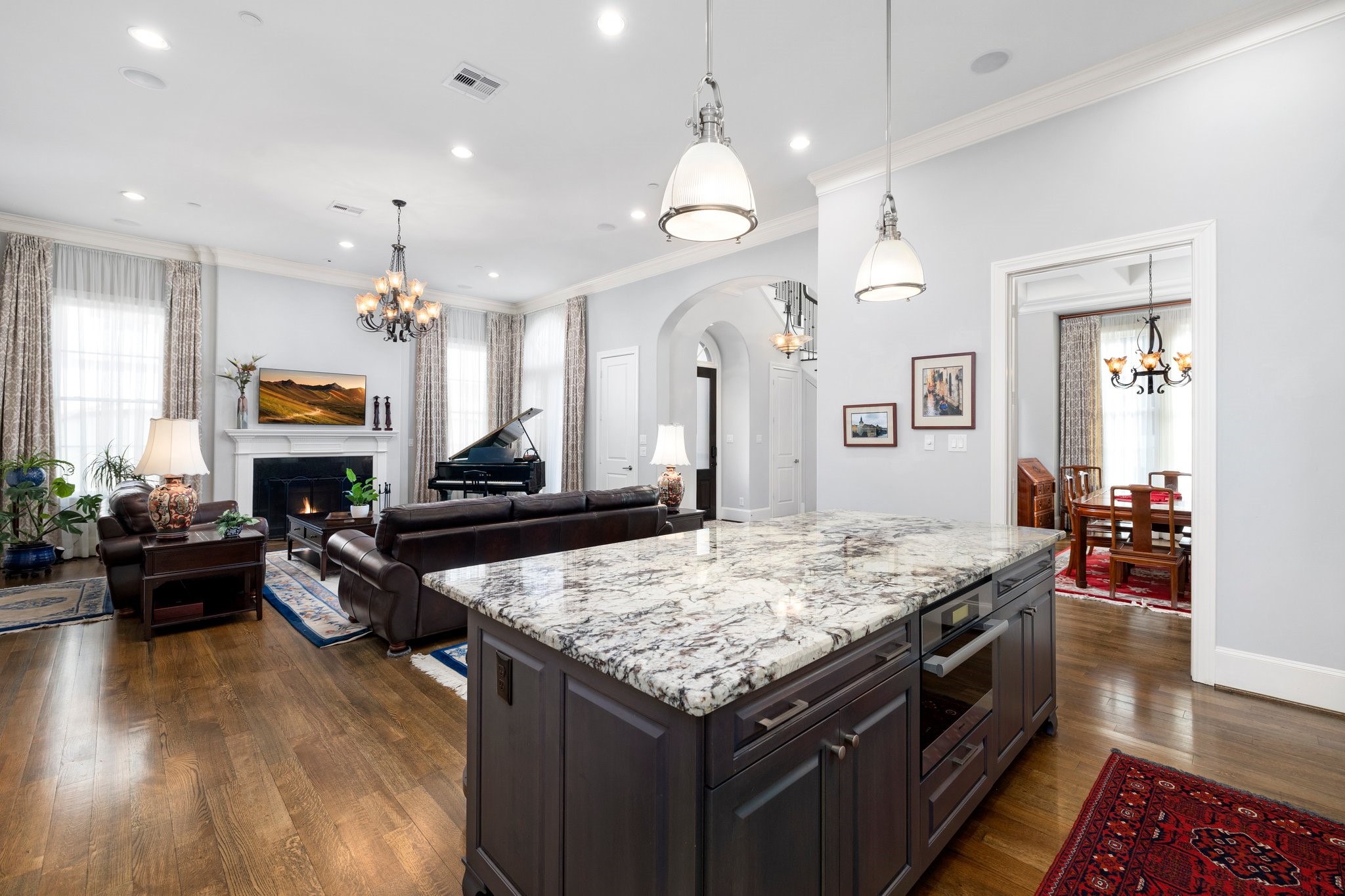 19 Southside Circle , Houston, TX, 77025 | 5412771 | Realty Texas LLC