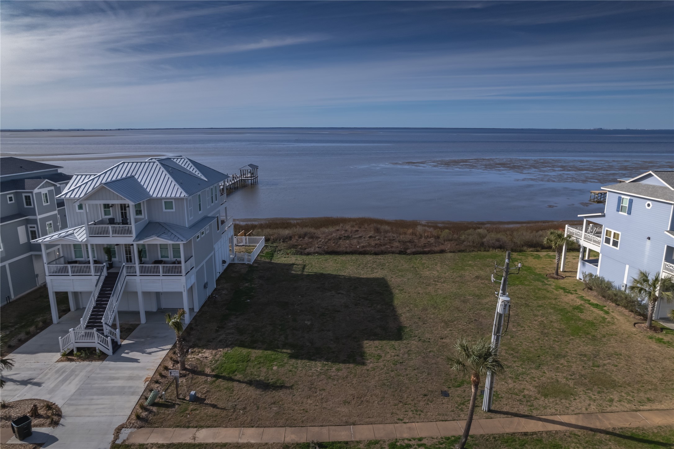 26718 Bay Water Drive , Galveston, TX, 77554 | 61297882 | Realty Texas LLC