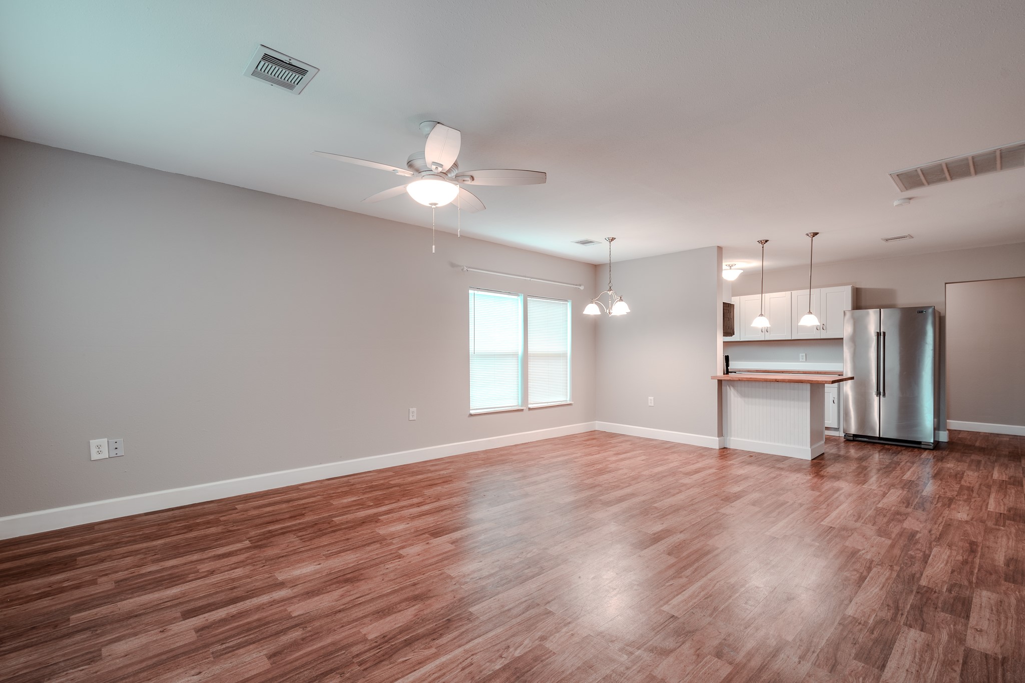 320 Martin Street , Ames, TX, 77575 | 91561673 | Realty Texas LLC