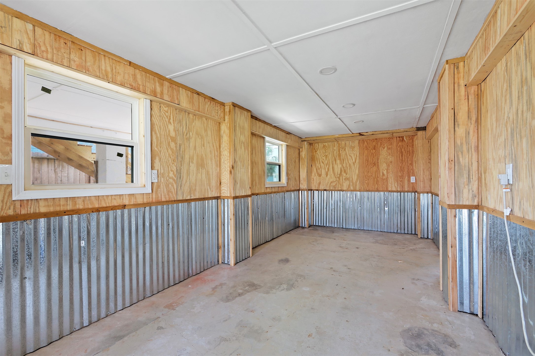 697 Warsaw Street , Bayou Vista, TX, 77563 | 37680031 | Realty Texas LLC