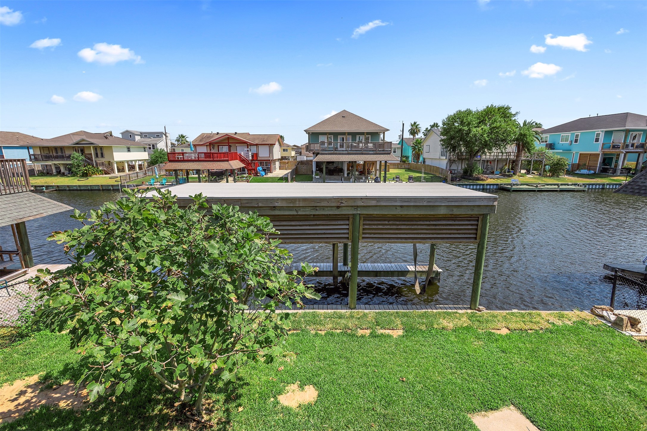 697 Warsaw Street , Bayou Vista, TX, 77563 | 37680031 | Realty Texas LLC