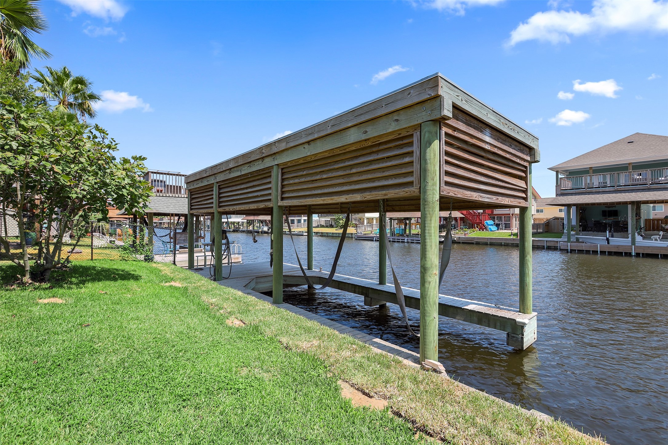 697 Warsaw Street , Bayou Vista, TX, 77563 | 37680031 | Realty Texas LLC