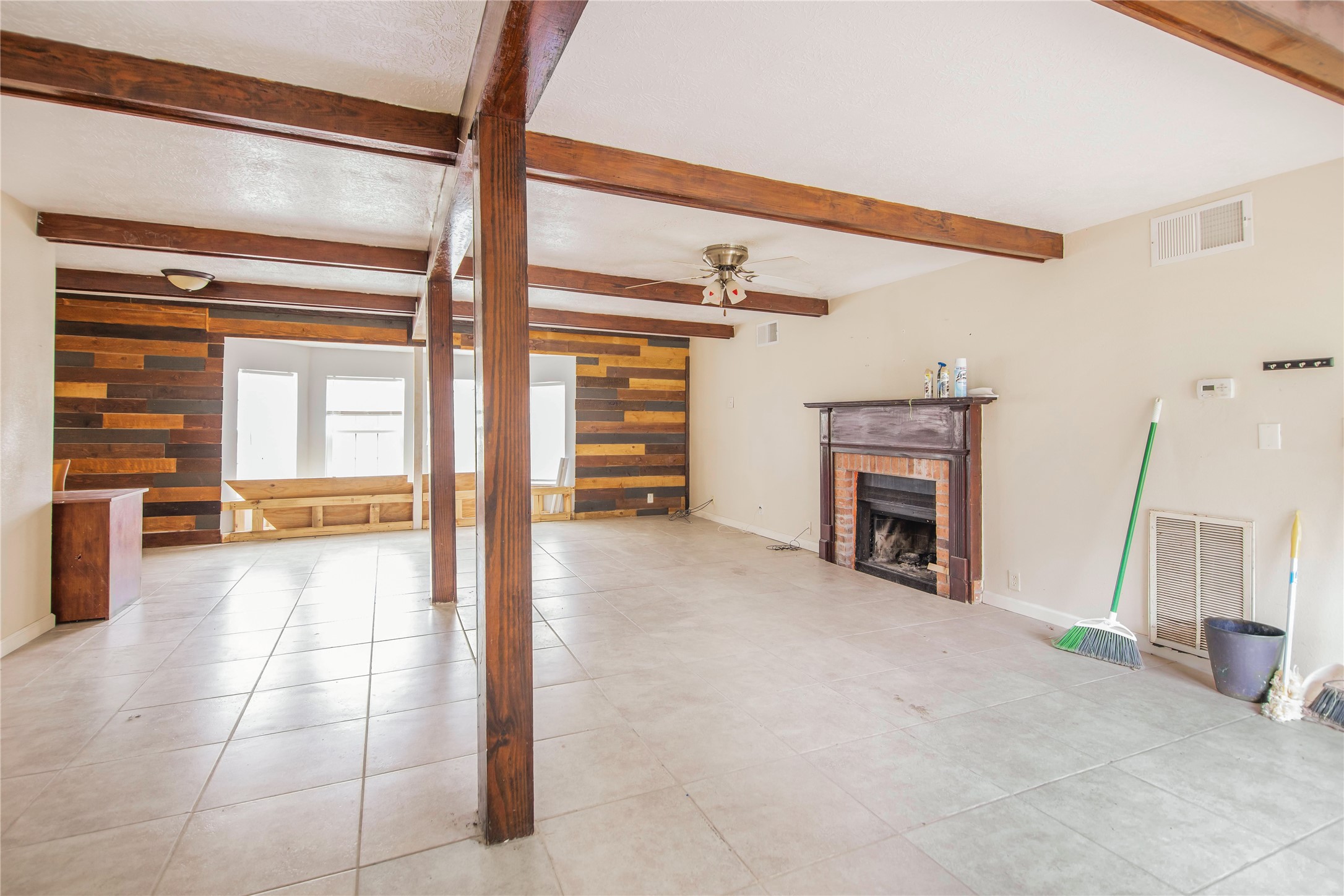 320 Tomlinson Street , Sour Lake, TX, 77659 | 79599292 | Realty Texas LLC