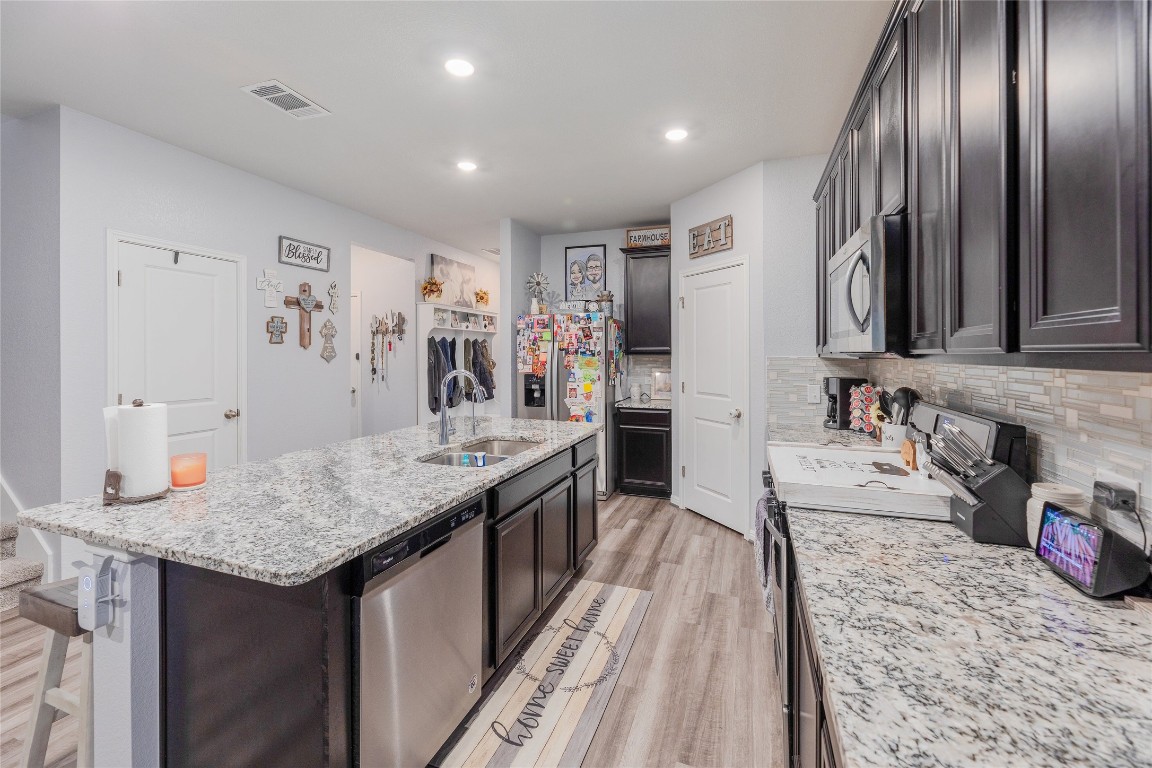 425 Autumn Leaf Road , Hutto, TX, 78634 | 6216406 | Realty Texas LLC