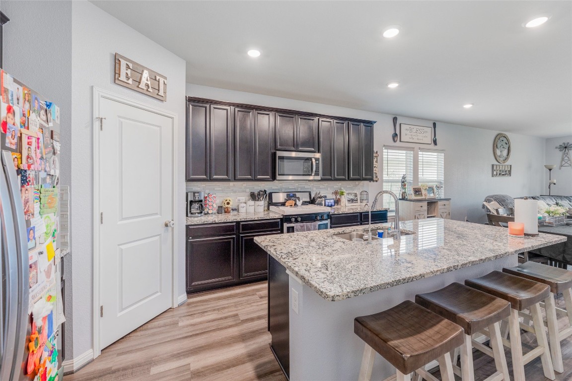 425 Autumn Leaf Road , Hutto, TX, 78634 | 6216406 | Realty Texas LLC
