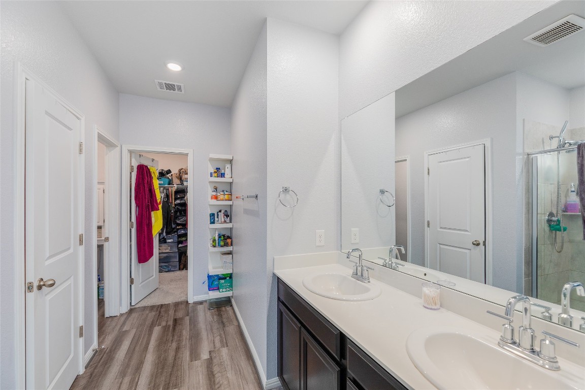 425 Autumn Leaf Road , Hutto, TX, 78634 | 6216406 | Realty Texas LLC