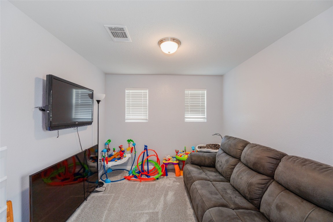 425 Autumn Leaf Road , Hutto, TX, 78634 | 6216406 | Realty Texas LLC