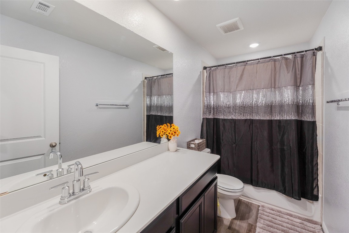 425 Autumn Leaf Road , Hutto, TX, 78634 | 6216406 | Realty Texas LLC