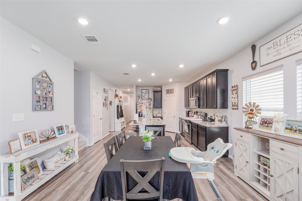 425 Autumn Leaf Road , Hutto, TX, 78634 | 6216406 | Realty Texas LLC