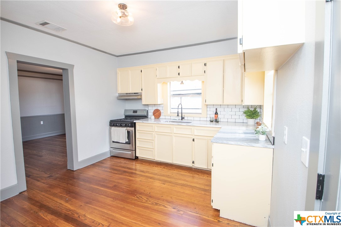 1001 S 11th Street , Temple, TX, 76504 | 533503 | Realty Texas LLC