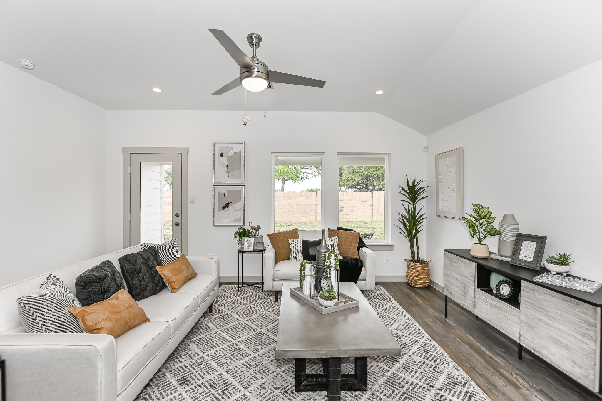 1050 Great Barracuda , Alvin, TX, 77511 | 38698481 | Realty Texas LLC