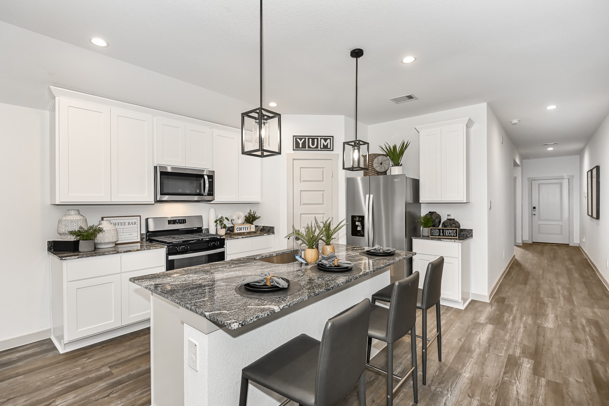 1050 Great Barracuda , Alvin, TX, 77511 | 38698481 | Realty Texas LLC