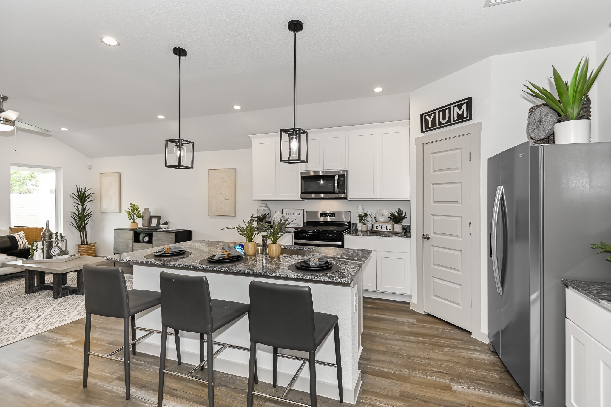 1050 Great Barracuda , Alvin, TX, 77511 | 38698481 | Realty Texas LLC