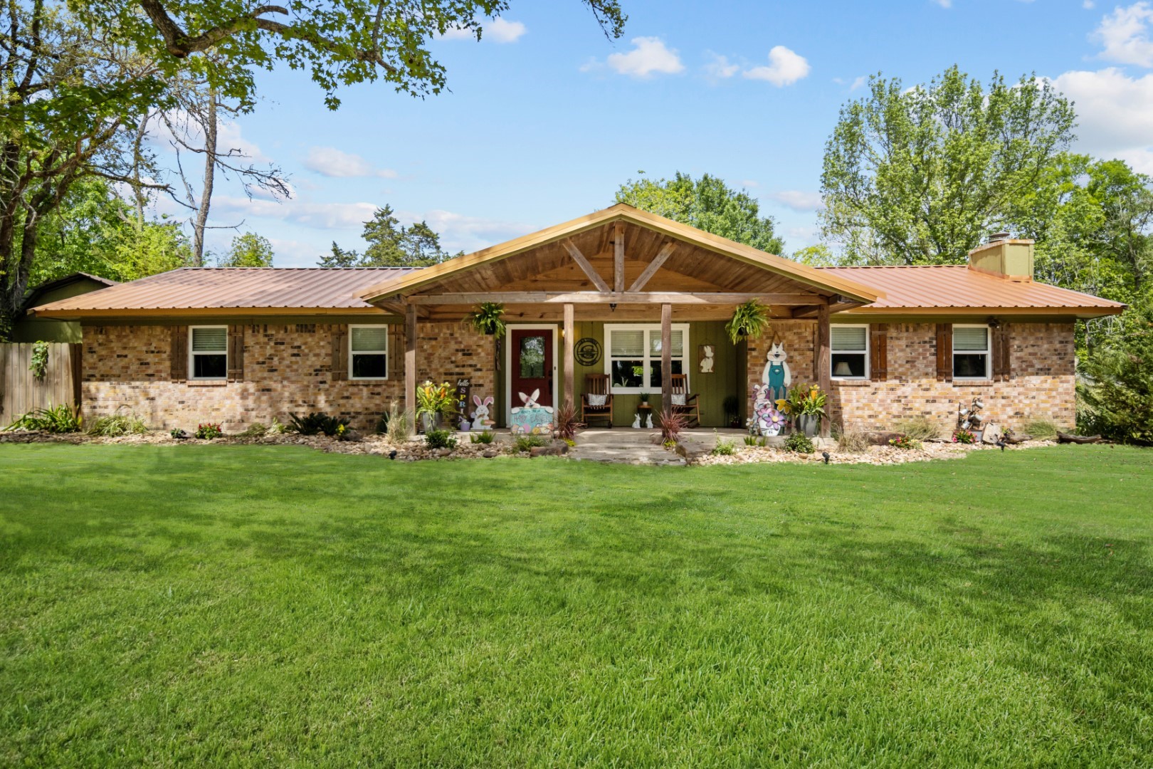 751 E Houston Street, Lovelady, TX, 75851 | 22439024 | Realty Texas LLC