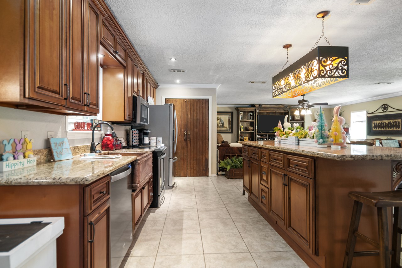 751 E Houston Street, Lovelady, TX, 75851 | 22439024 | Realty Texas LLC