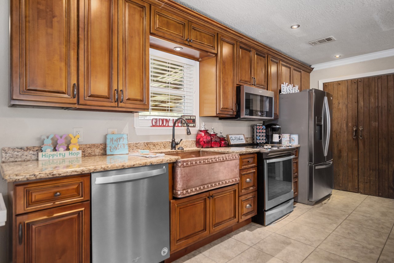 751 E Houston Street, Lovelady, TX, 75851 | 22439024 | Realty Texas LLC