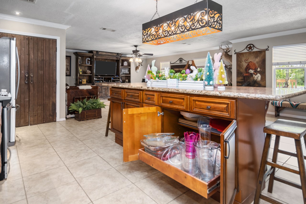 751 E Houston Street, Lovelady, TX, 75851 | 22439024 | Realty Texas LLC