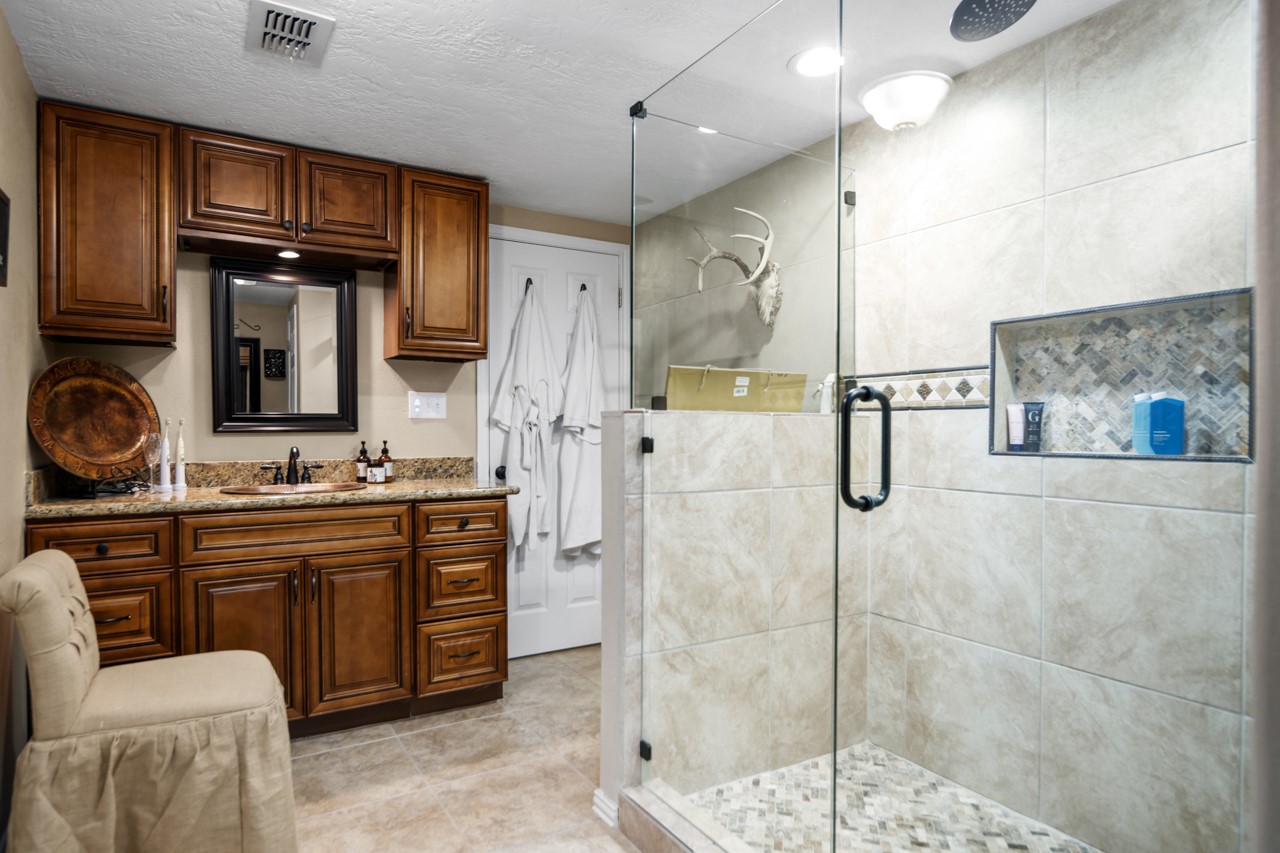 751 E Houston Street, Lovelady, TX, 75851 | 22439024 | Realty Texas LLC