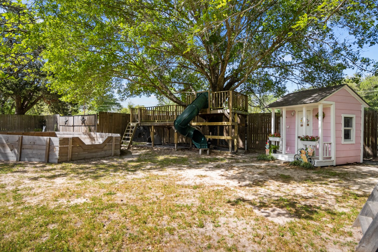 751 E Houston Street, Lovelady, TX, 75851 | 22439024 | Realty Texas LLC