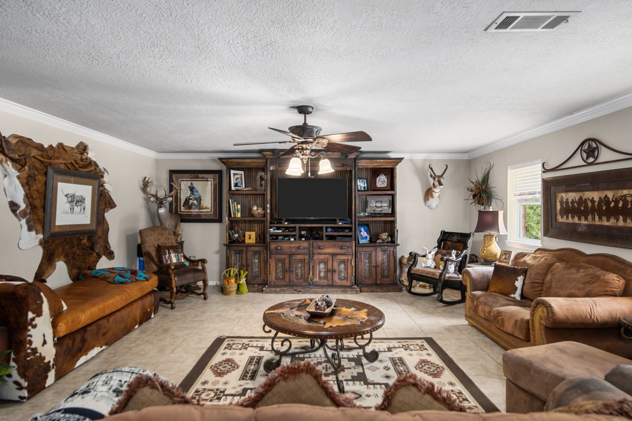 751 E Houston Street, Lovelady, TX, 75851 | 22439024 | Realty Texas LLC
