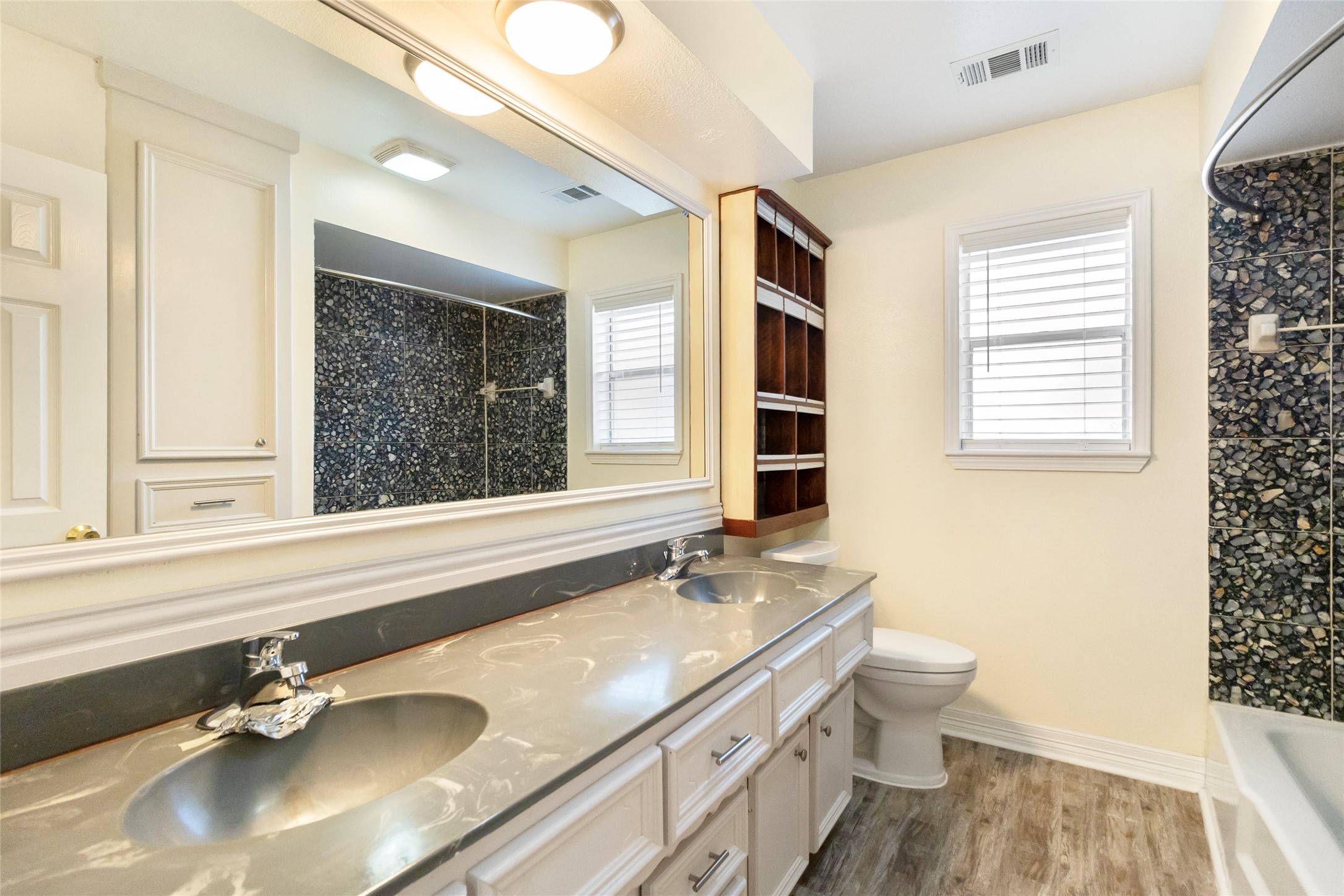 615 Turley Street , Spring, TX, 77373 | 81032710 | Realty Texas LLC
