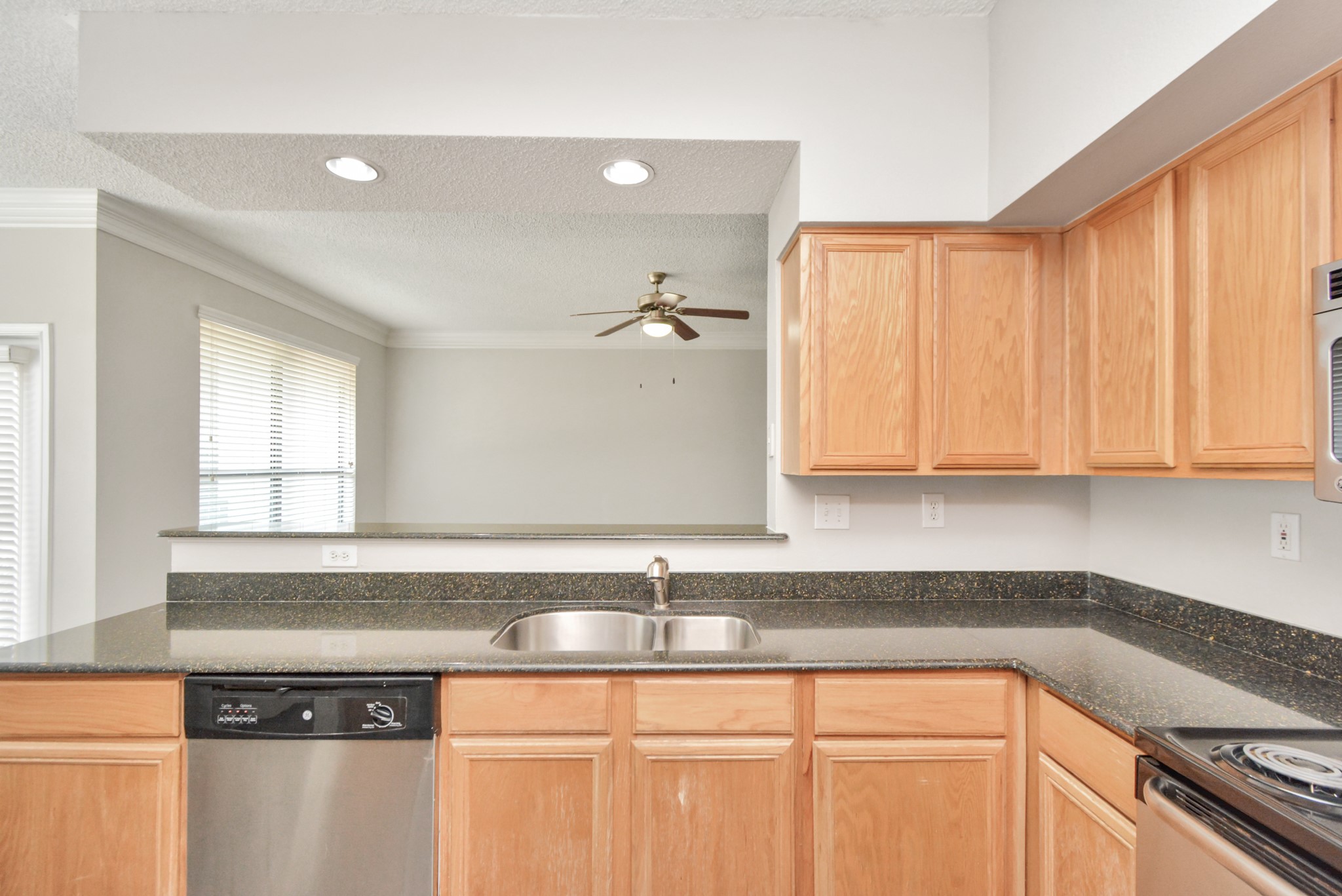 2300 McCue Road 444 , Houston, TX, 77056 | 12372839 | Realty Texas LLC