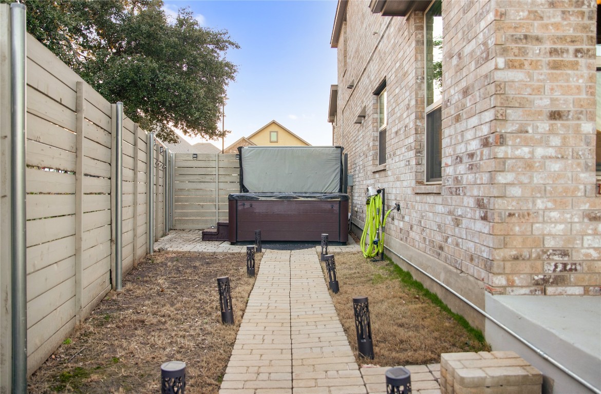 429 Granite Rock Lane , Georgetown, TX, 78628 | 8199990 | Realty Texas LLC