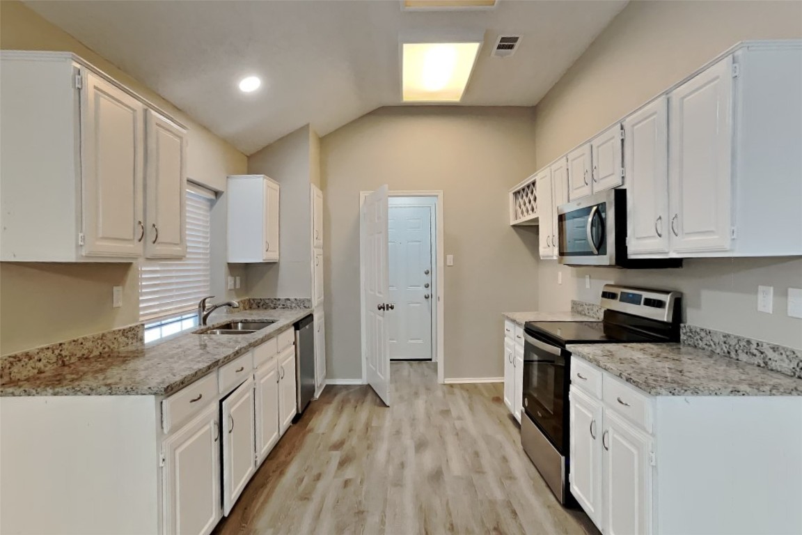 3246 Wuthering Circle , Grand Prairie, TX, 75052 | 20537594 | Realty Texas LLC