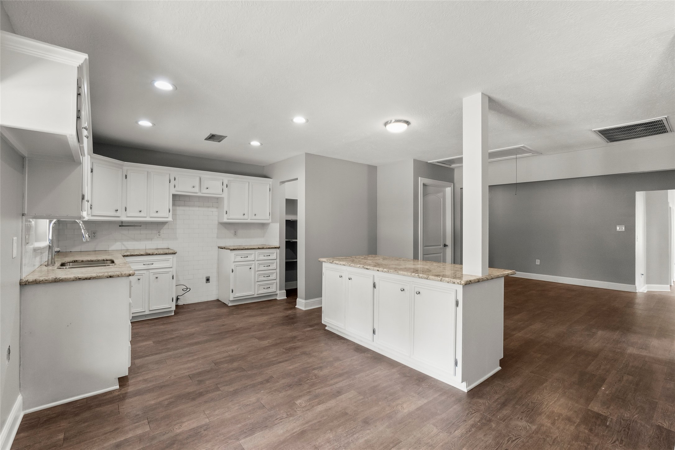356 River Lakes Road , Goodrich, TX, 77335 | 74220455 | Realty Texas LLC