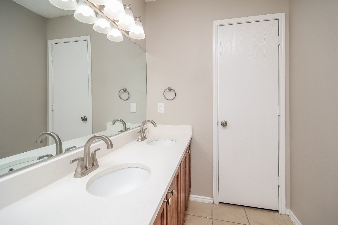 1520 Waters Edge Drive , Glenn Heights, TX, 75154 | 20537959 | Realty Texas LLC
