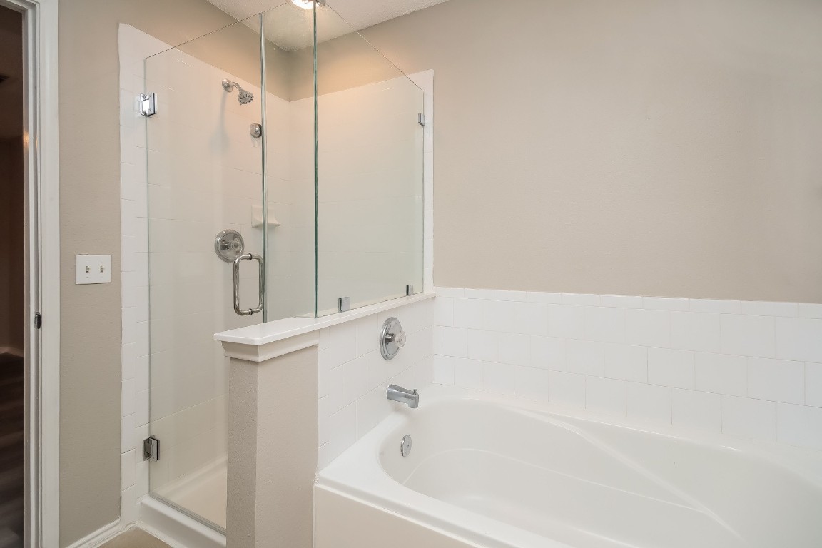1520 Waters Edge Drive , Glenn Heights, TX, 75154 | 20537959 | Realty Texas LLC