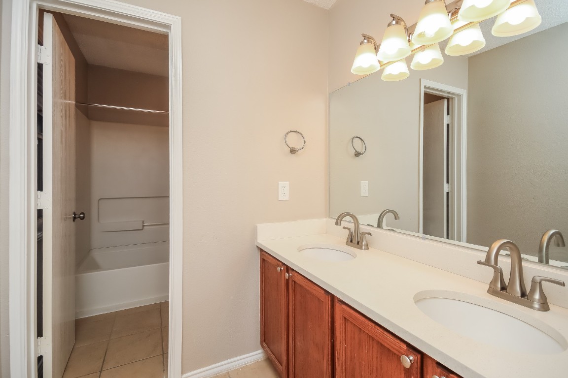 1520 Waters Edge Drive , Glenn Heights, TX, 75154 | 20537959 | Realty Texas LLC