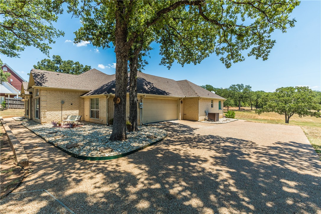 254 Bolton Circle , West, TX, 76691 | 220708 | Realty Texas LLC