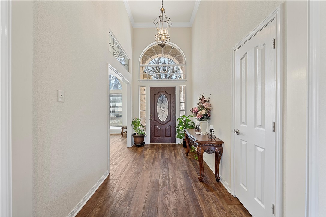 254 Bolton Circle , West, TX, 76691 | 220708 | Realty Texas LLC
