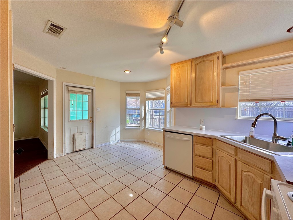 51 Circle Drive , Whitney, TX, 76692 | 220709 | Realty Texas LLC
