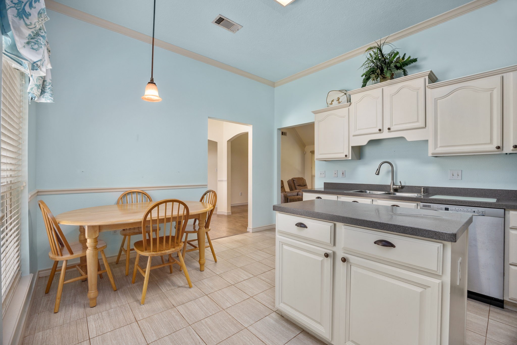 12318 E River Run Drive , Mont Belvieu, TX, 77523 | 45191761 | Realty Texas LLC