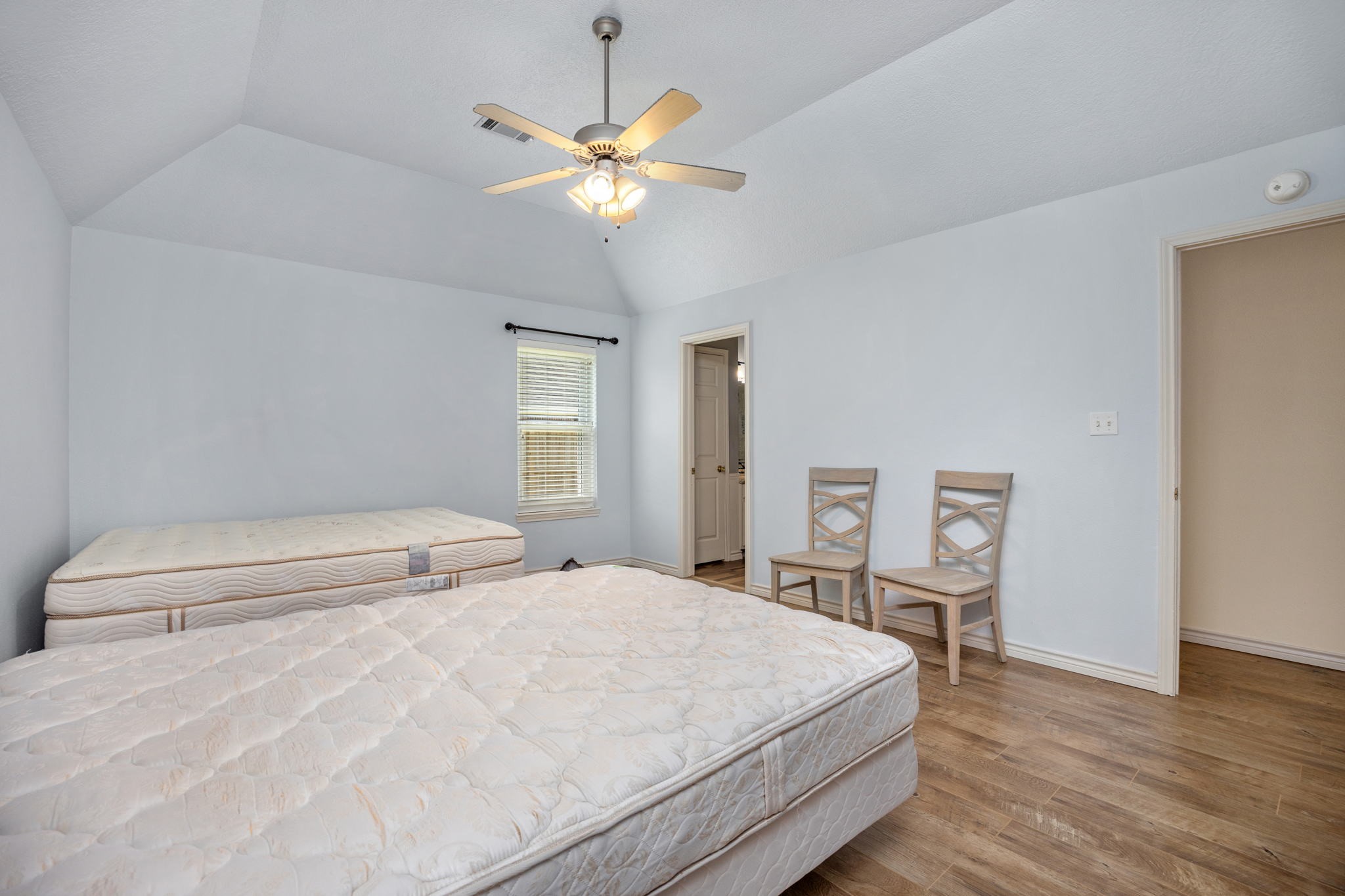 12318 E River Run Drive , Mont Belvieu, TX, 77523 | 45191761 | Realty Texas LLC