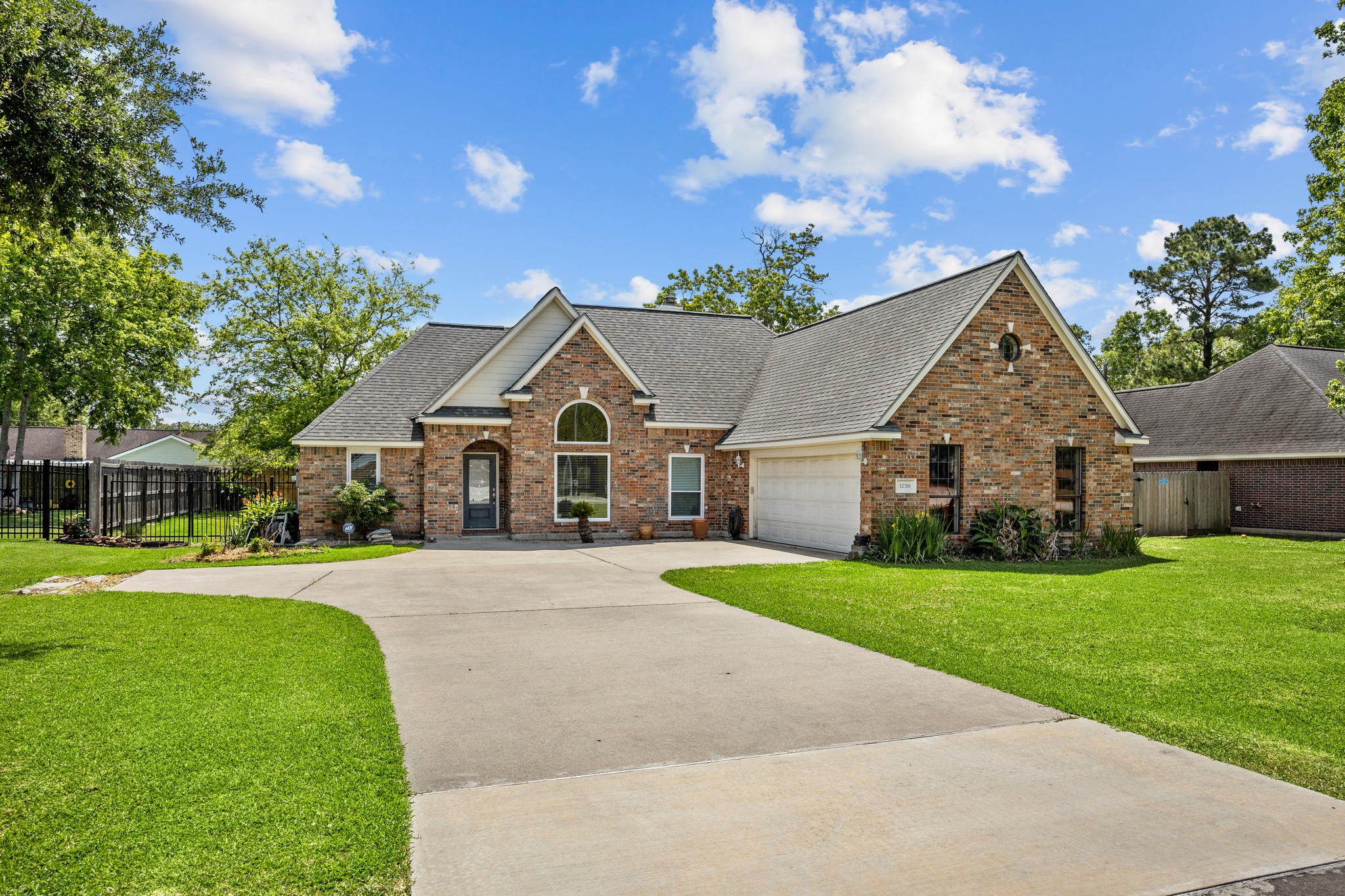 12318 E River Run Drive , Mont Belvieu, TX, 77523 | 45191761 | Realty Texas LLC