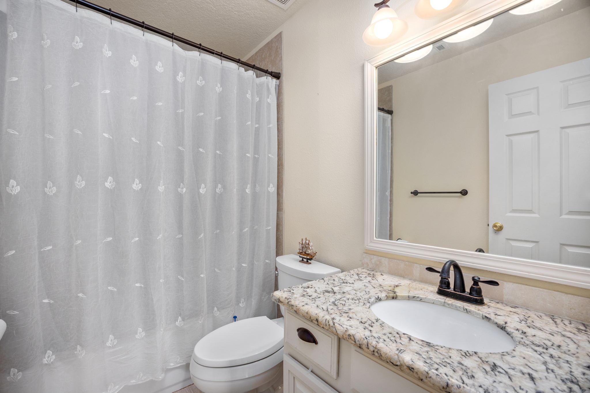 12318 E River Run Drive , Mont Belvieu, TX, 77523 | 45191761 | Realty Texas LLC