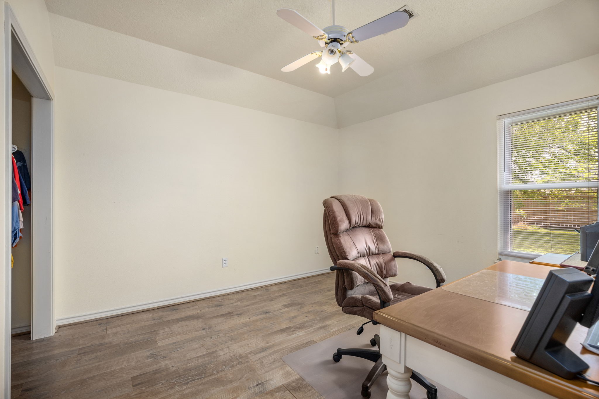 12318 E River Run Drive , Mont Belvieu, TX, 77523 | 45191761 | Realty Texas LLC