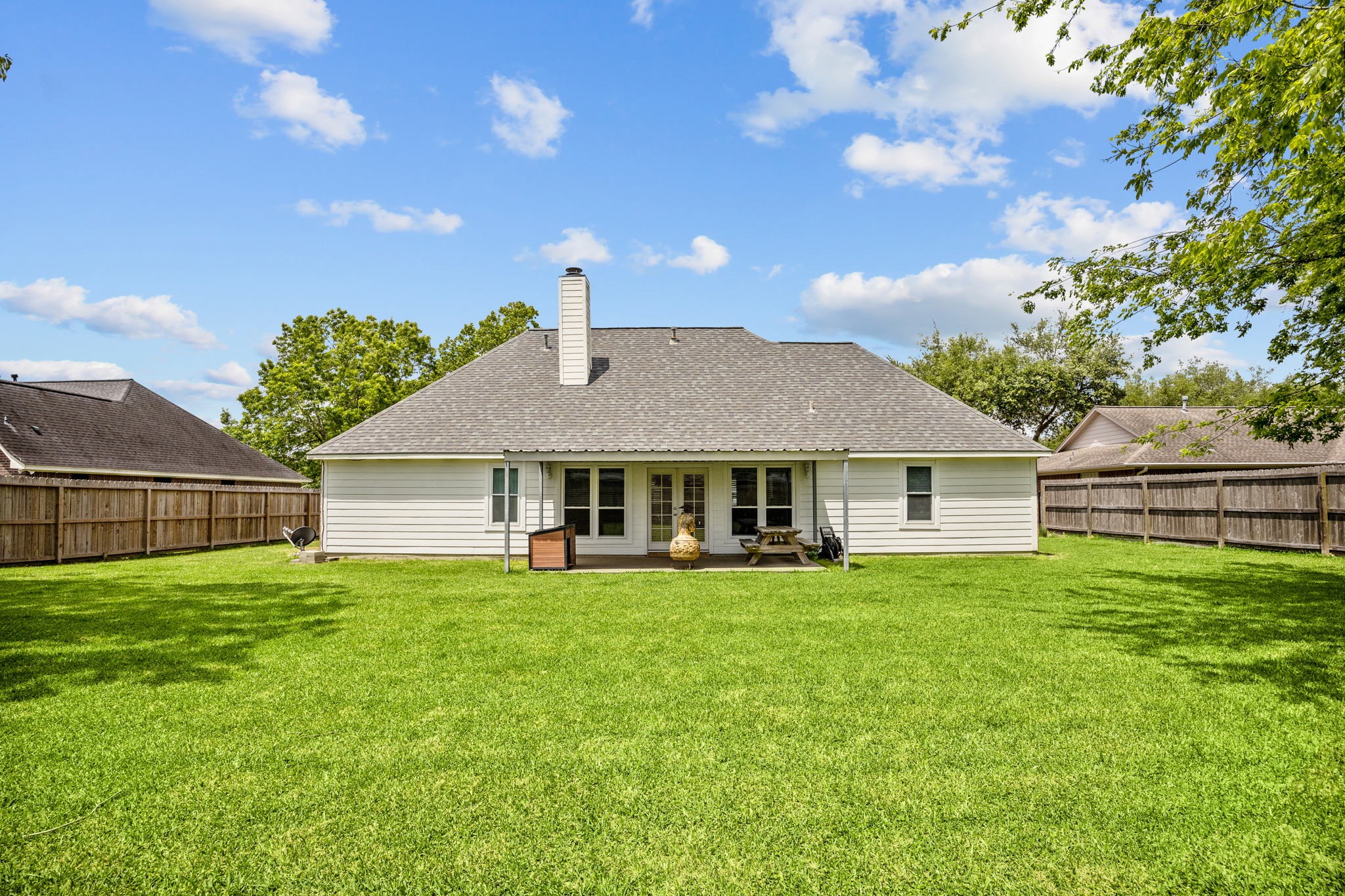 12318 E River Run Drive , Mont Belvieu, TX, 77523 | 45191761 | Realty Texas LLC