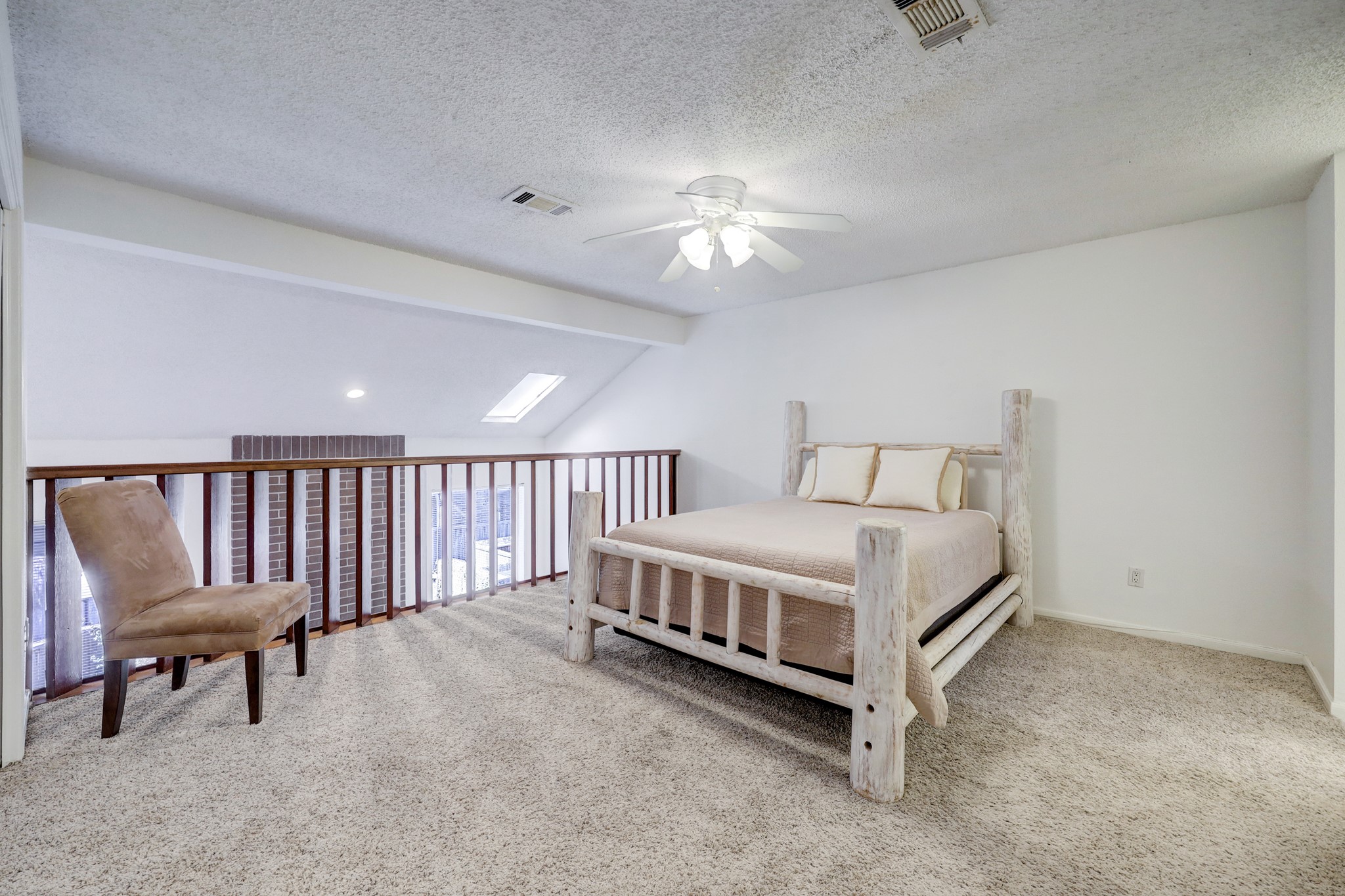 13804 HOLLOWGREEN Drive 33/308 , Houston, TX, 77082 | 49771237 | Realty Texas LLC