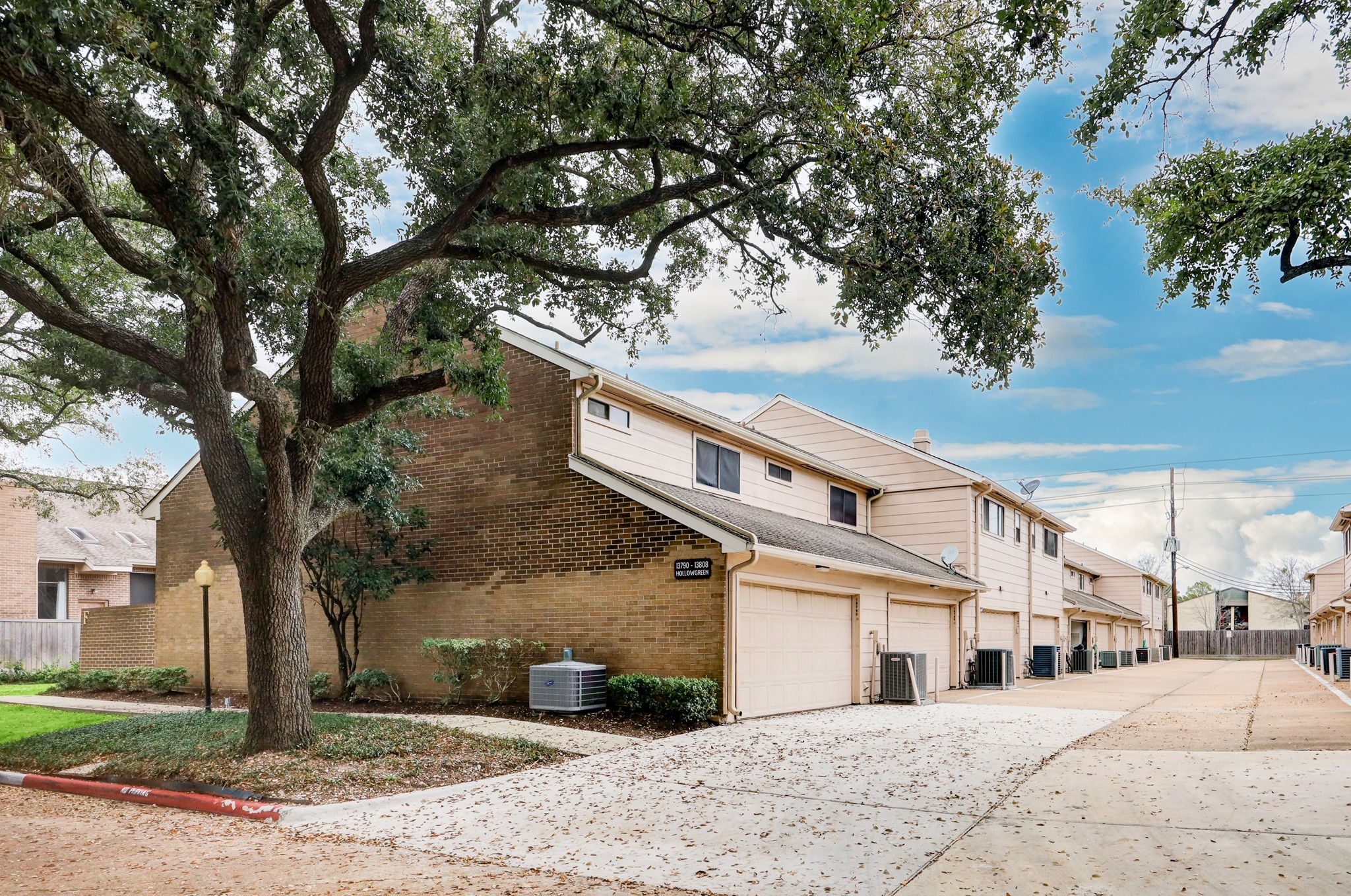 13804 HOLLOWGREEN Drive 33/308 , Houston, TX, 77082 | 49771237 | Realty Texas LLC