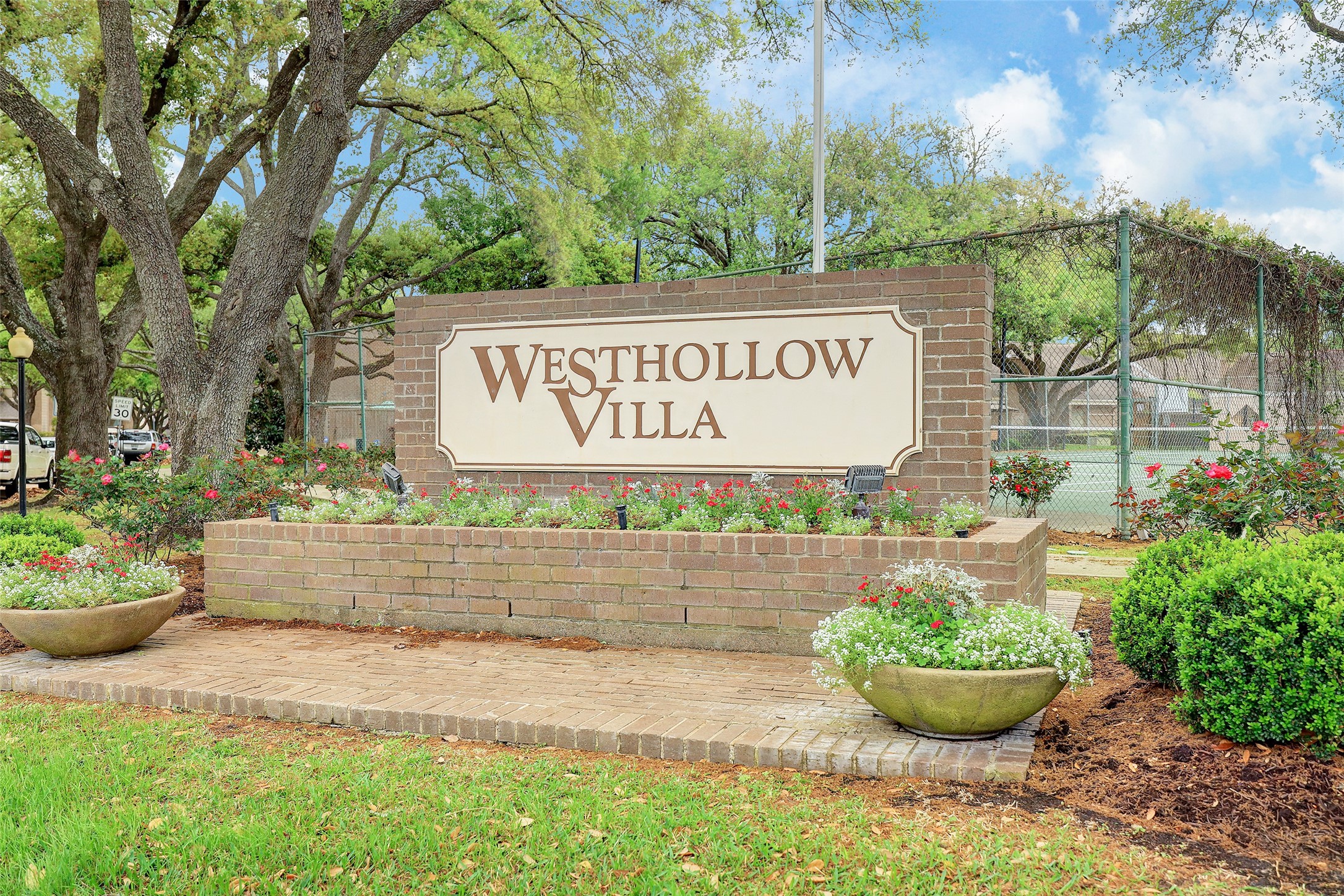 13804 HOLLOWGREEN Drive 33/308 , Houston, TX, 77082 | 49771237 | Realty Texas LLC