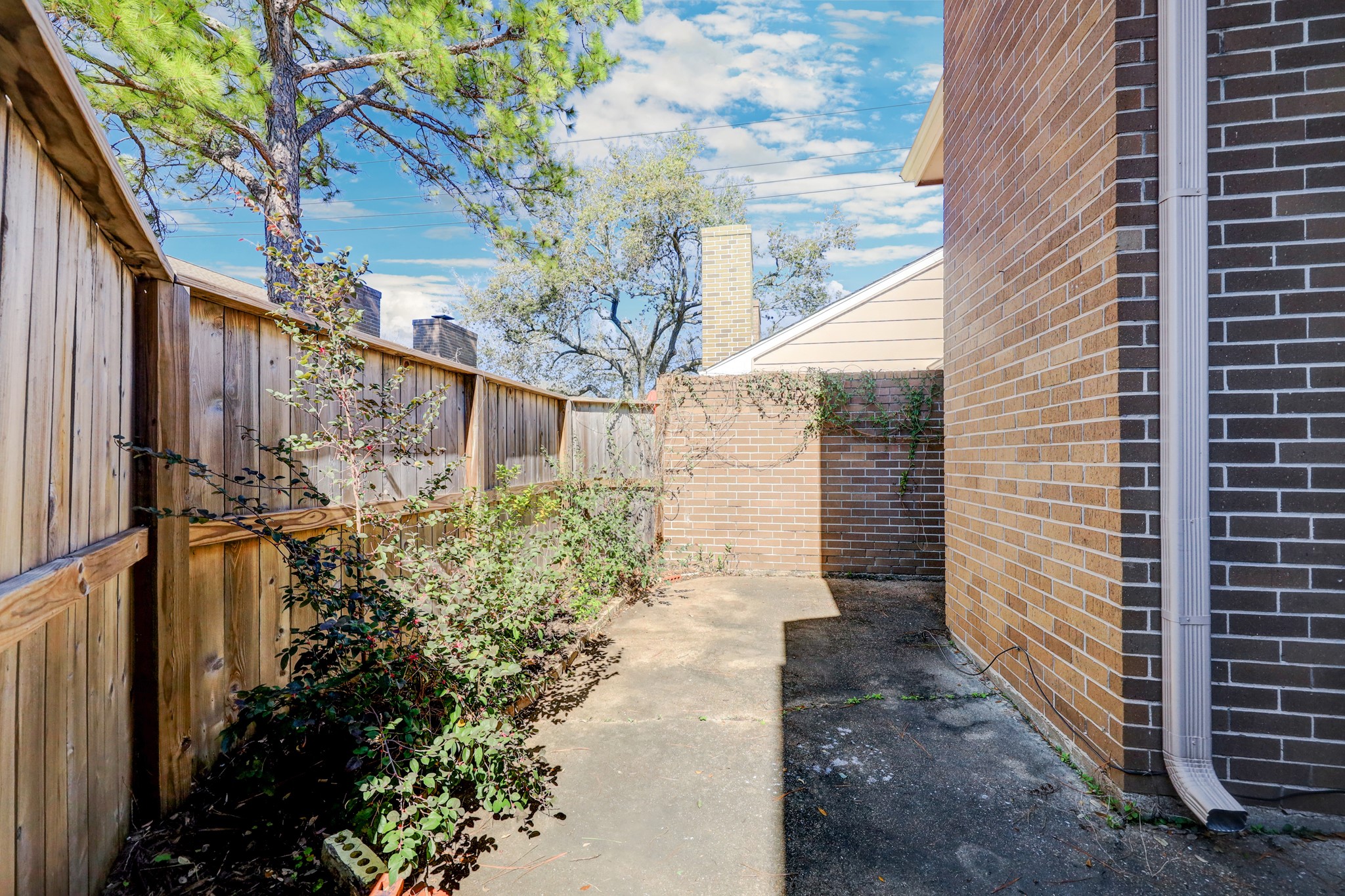 13804 HOLLOWGREEN Drive 33/308 , Houston, TX, 77082 | 49771237 | Realty Texas LLC