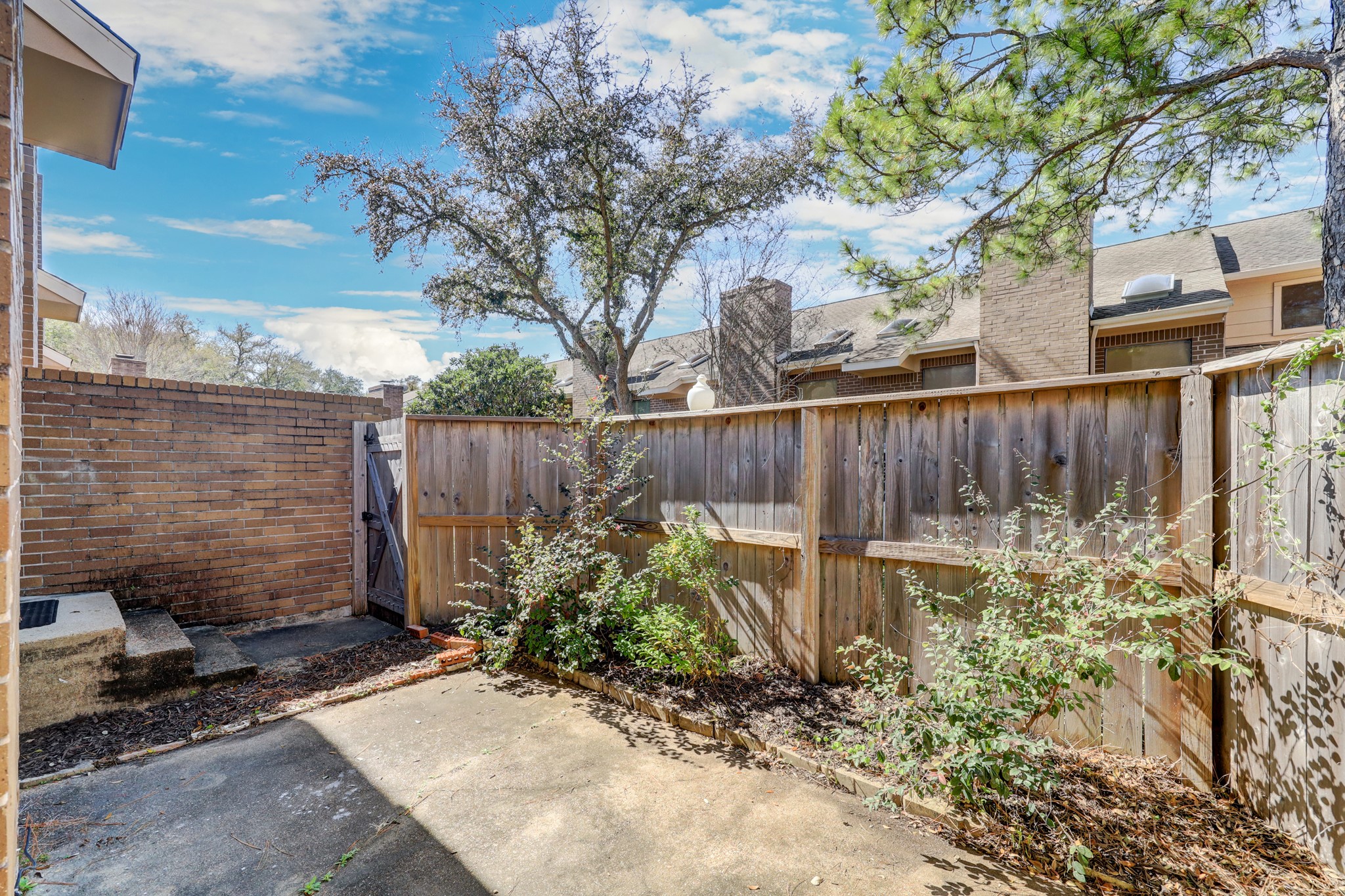 13804 HOLLOWGREEN Drive 33/308 , Houston, TX, 77082 | 49771237 | Realty Texas LLC