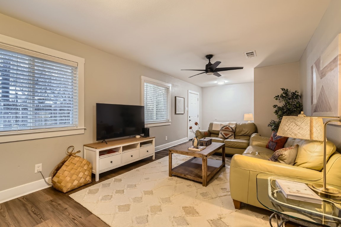 6108 Calmar Cove B, Austin, TX, 78721 | 9876791 | Realty Texas LLC