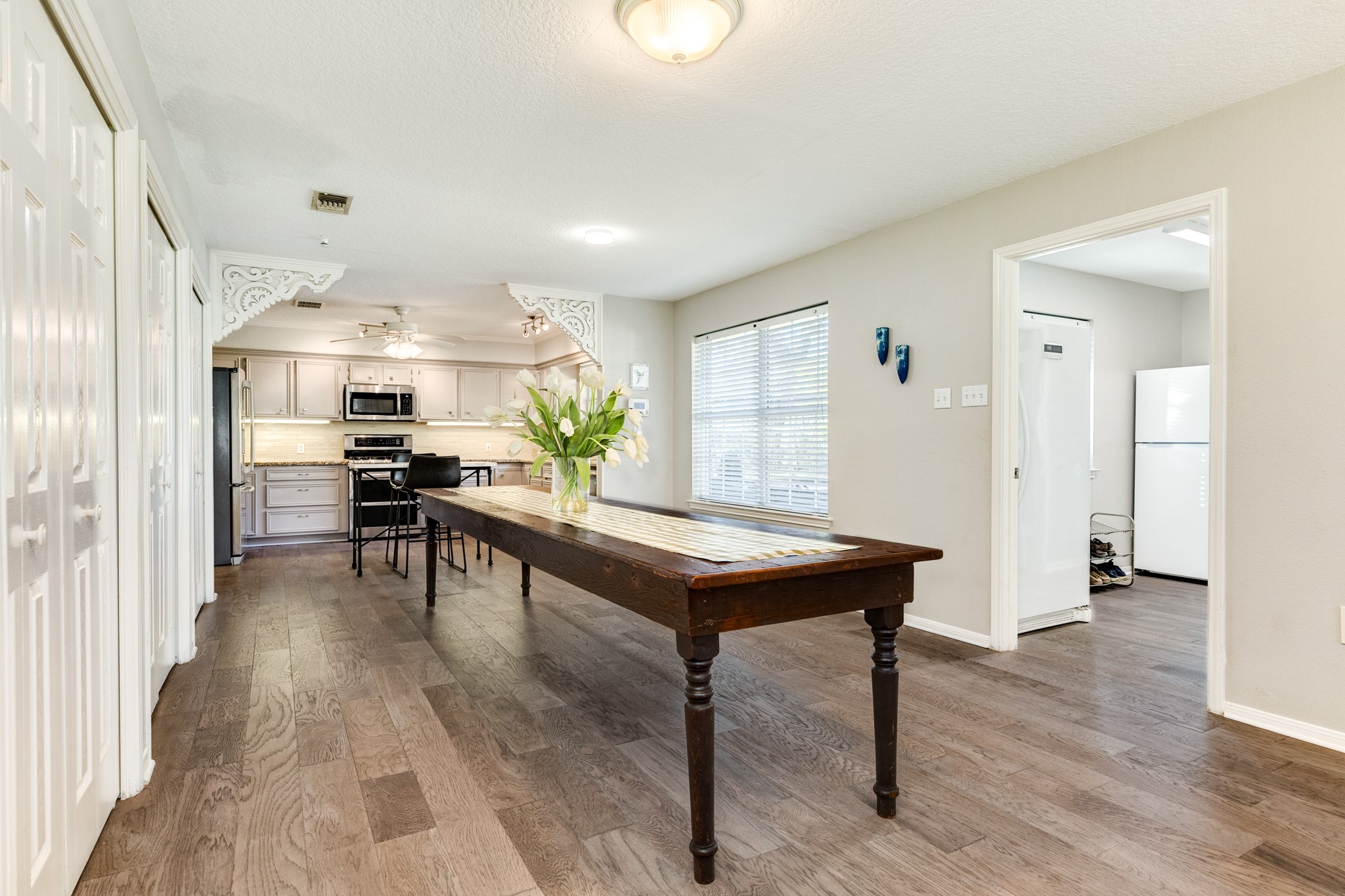 126 Sleepy Hollow Drive , Lake Jackson, TX, 77566 | 67355223 | Realty Texas LLC